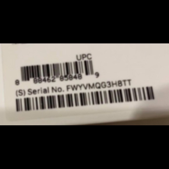 - Air pod pros - Picture 2 of 3